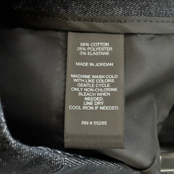 Express Twill Mid-Rise Tailored Shorts - Dark Wash Blue Size 0 - Picture 9 of 10